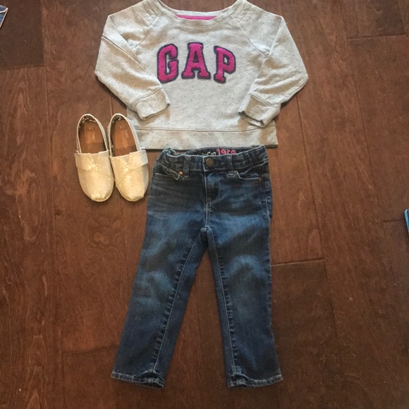 GAP Other - 🥳3/$35 Adorable size 2 girls Gap (shoes separate)